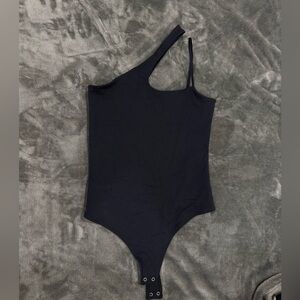 Women's
Asymmetrical One-Shoulder Seamless Fabric Bodysuit xs in black